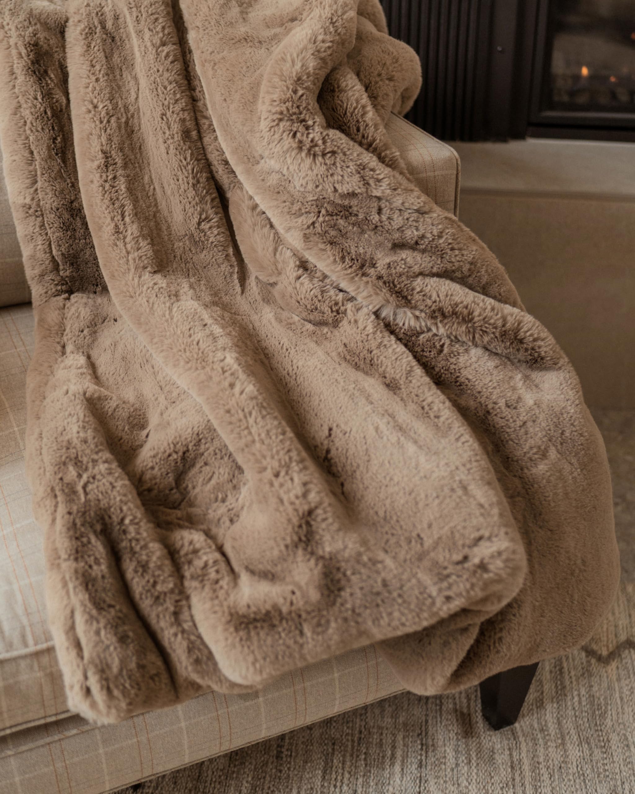 Cozy Earth Cuddle Blanket - Faux Fur Ultra-Soft Luxury Throw Blanket - Thick & Cozy Oversized Design for Lounging or Sharing - Machine Washable - Oversize Throw 80" x 60" Walnut - Image 5