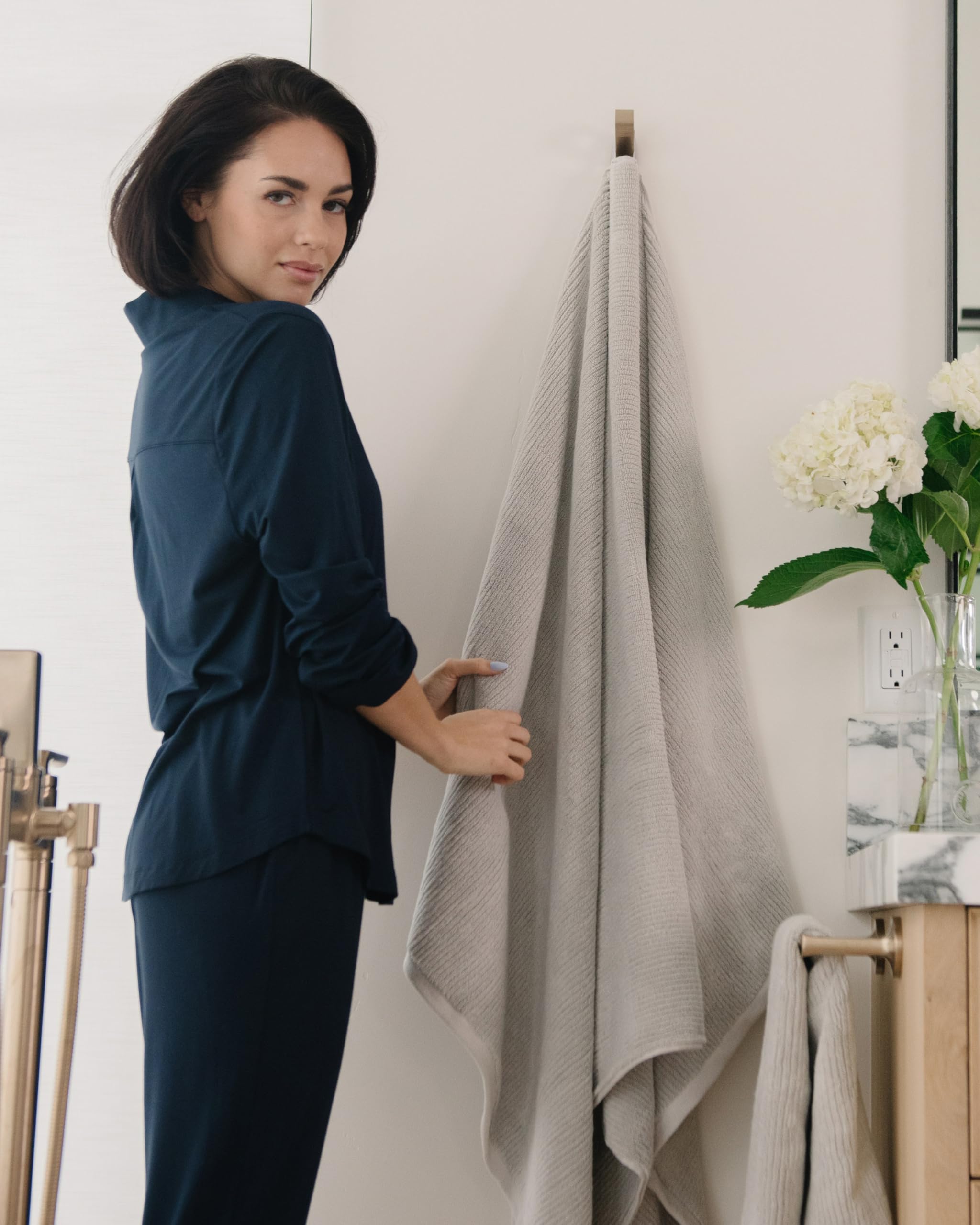 Cozy Earth Ribbed Bath Towel Set - 60% Cotton 40% Viscose from Bamboo Bathroom Towels - Soft & Absorbent Textured Ribbed Pattern - 2 Pack Light Grey - Image 2