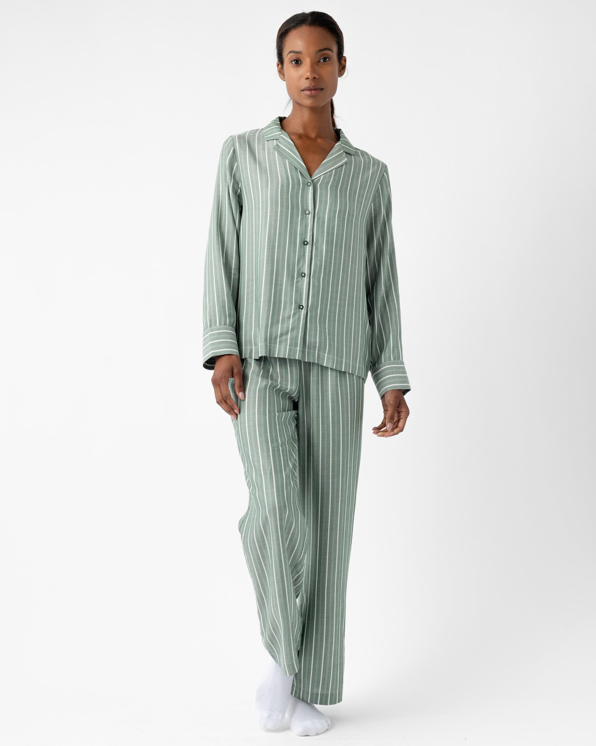 Cozy Earth Soft Woven Long Sleeve Pajama Set For Women - Luxury Button-Up Sleepwear - Image 3