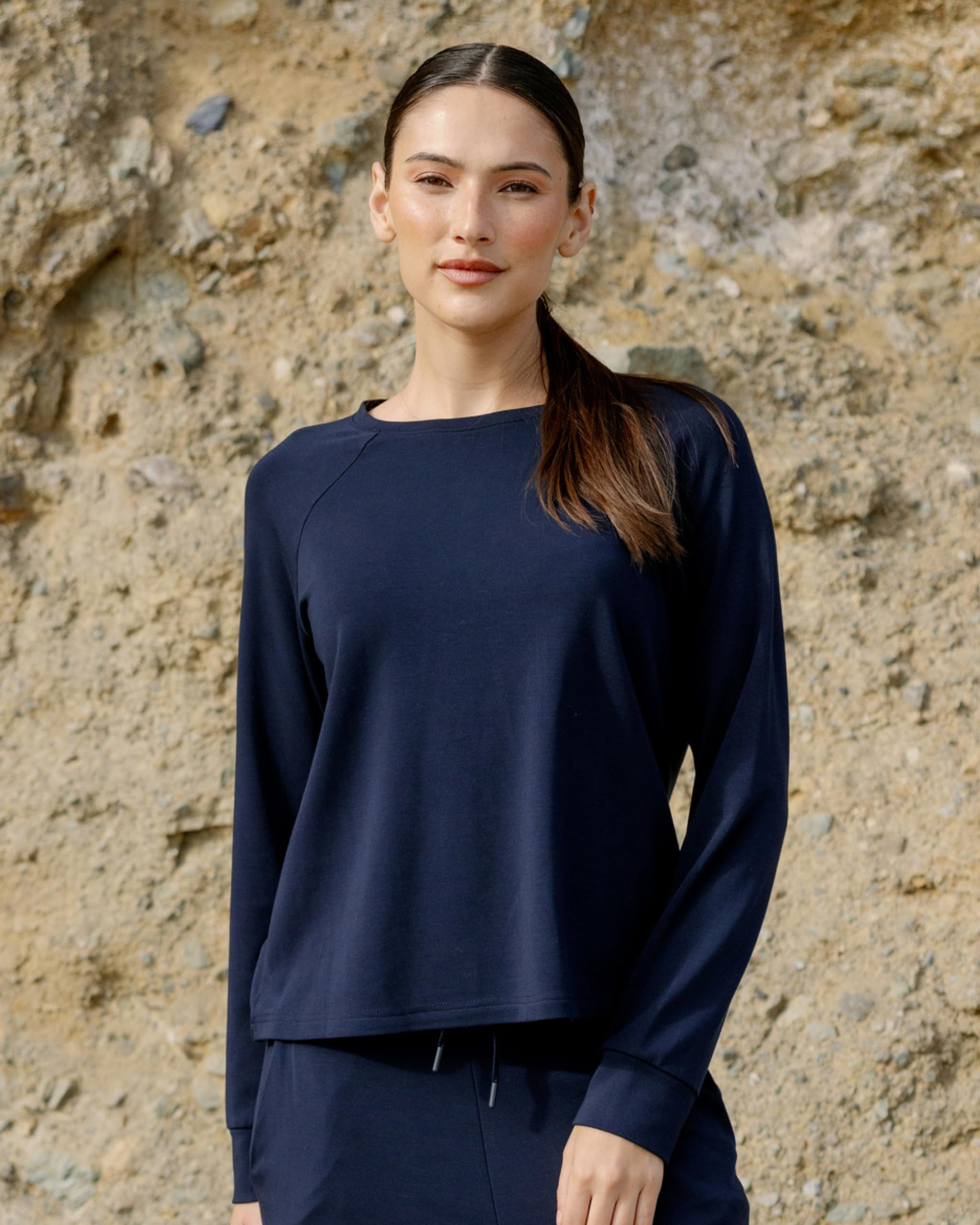 Cozy Earth Women's Pullover Crew - Made from Viscose from Bamboo, Ultra-Soft, Temperature Regulating - Image 3